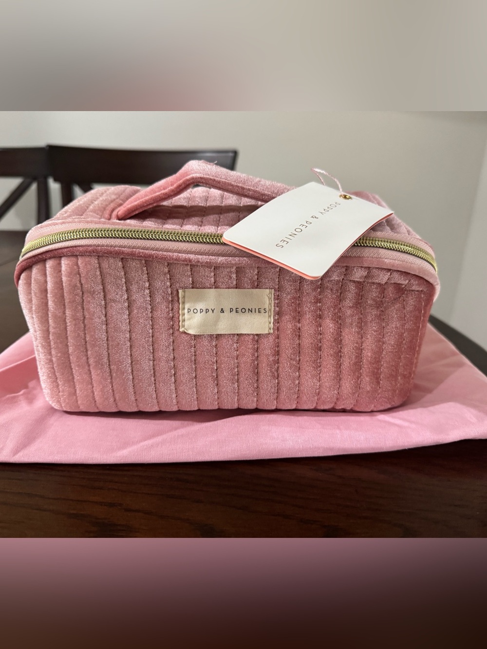 Poppy & Peonies Open and Glow Cosmetic Case in Dusty Pink